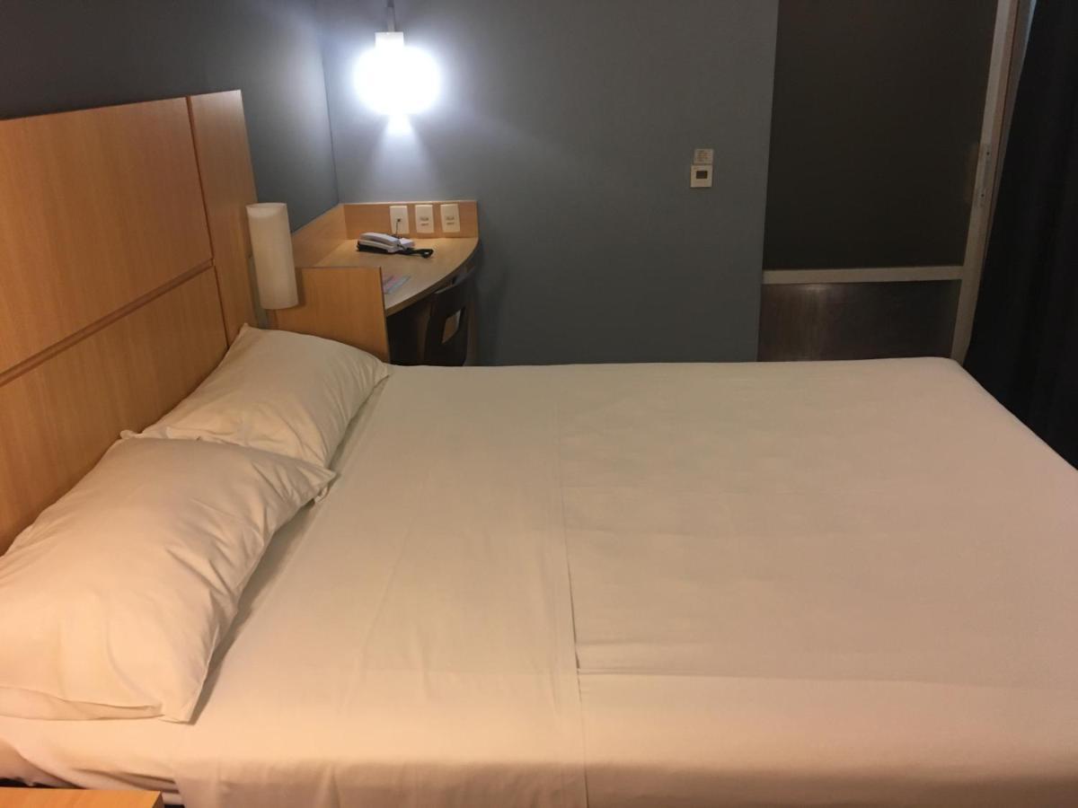 ホテル Ibis Belo Horizonte Savassi エクステリア 写真