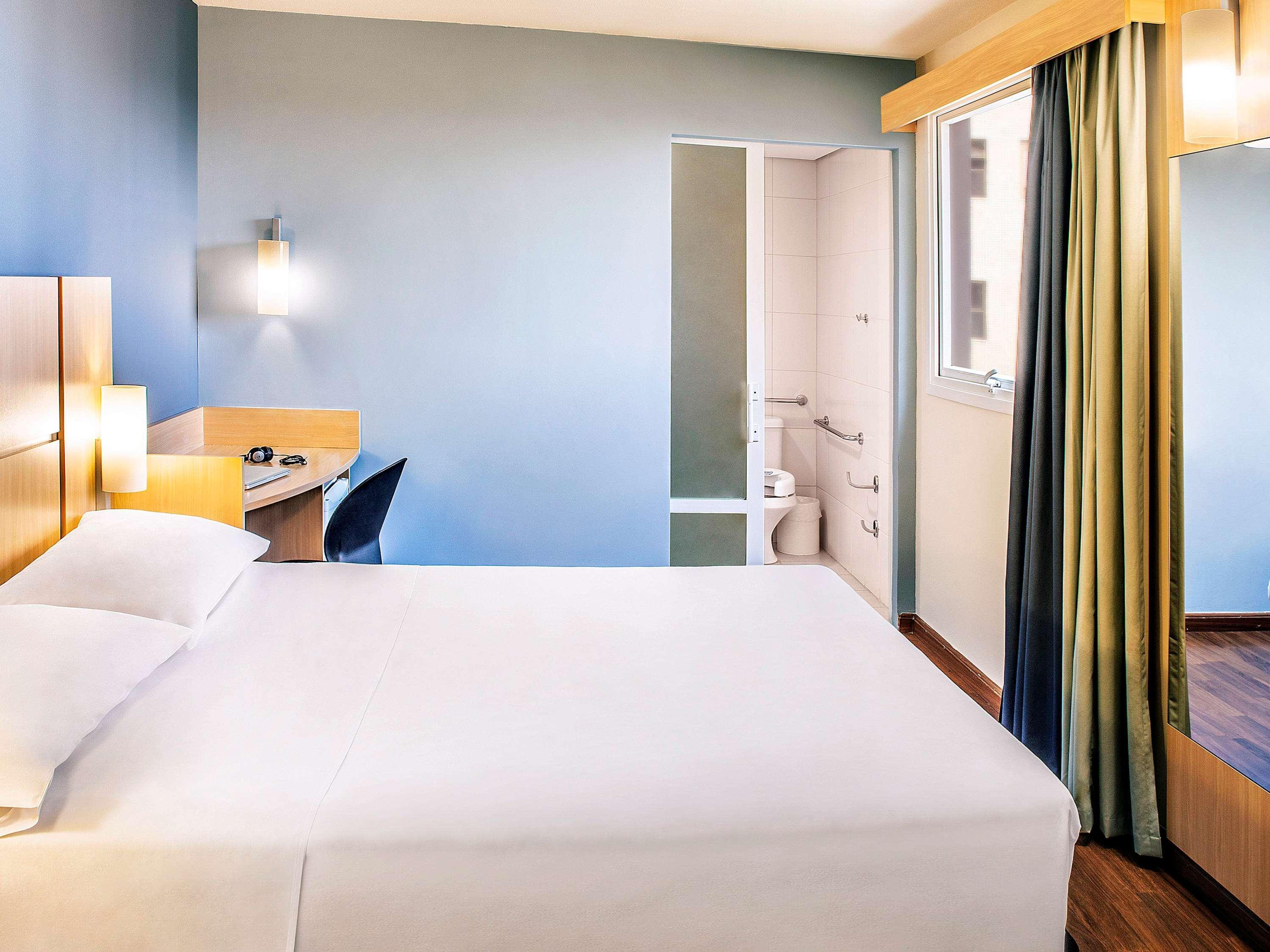 ホテル Ibis Belo Horizonte Savassi エクステリア 写真