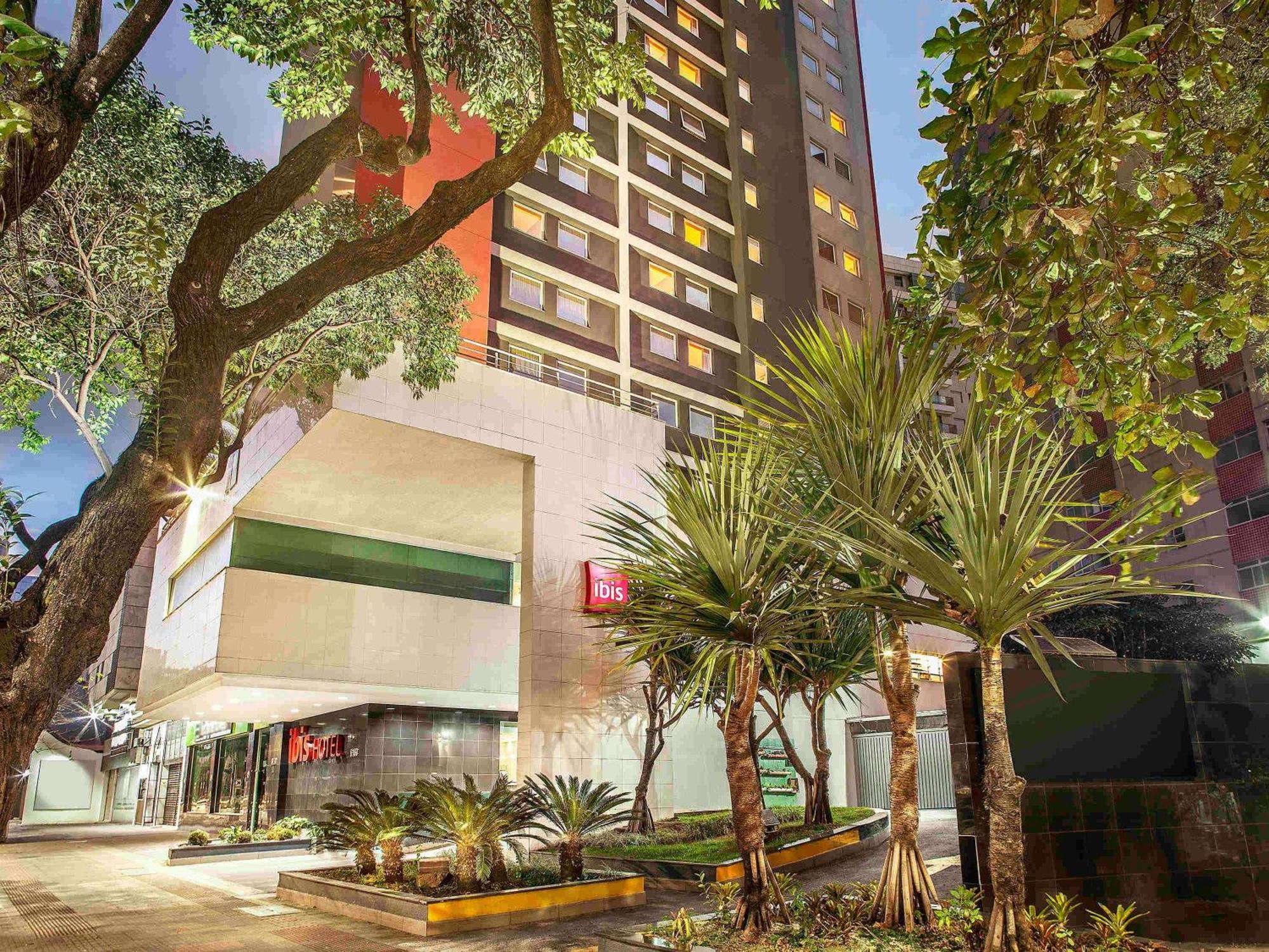 ホテル Ibis Belo Horizonte Savassi エクステリア 写真