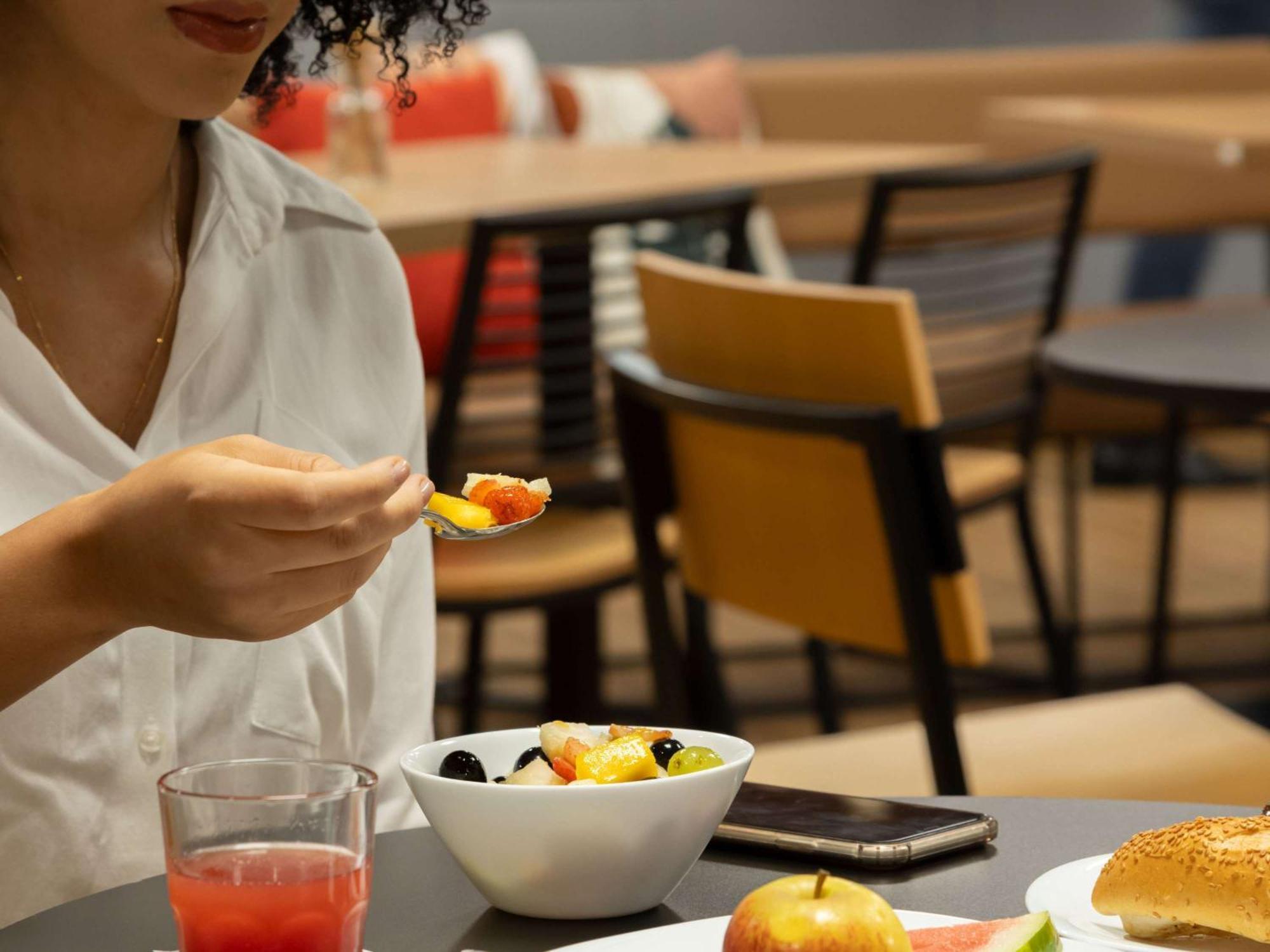 ホテル Ibis Belo Horizonte Savassi エクステリア 写真