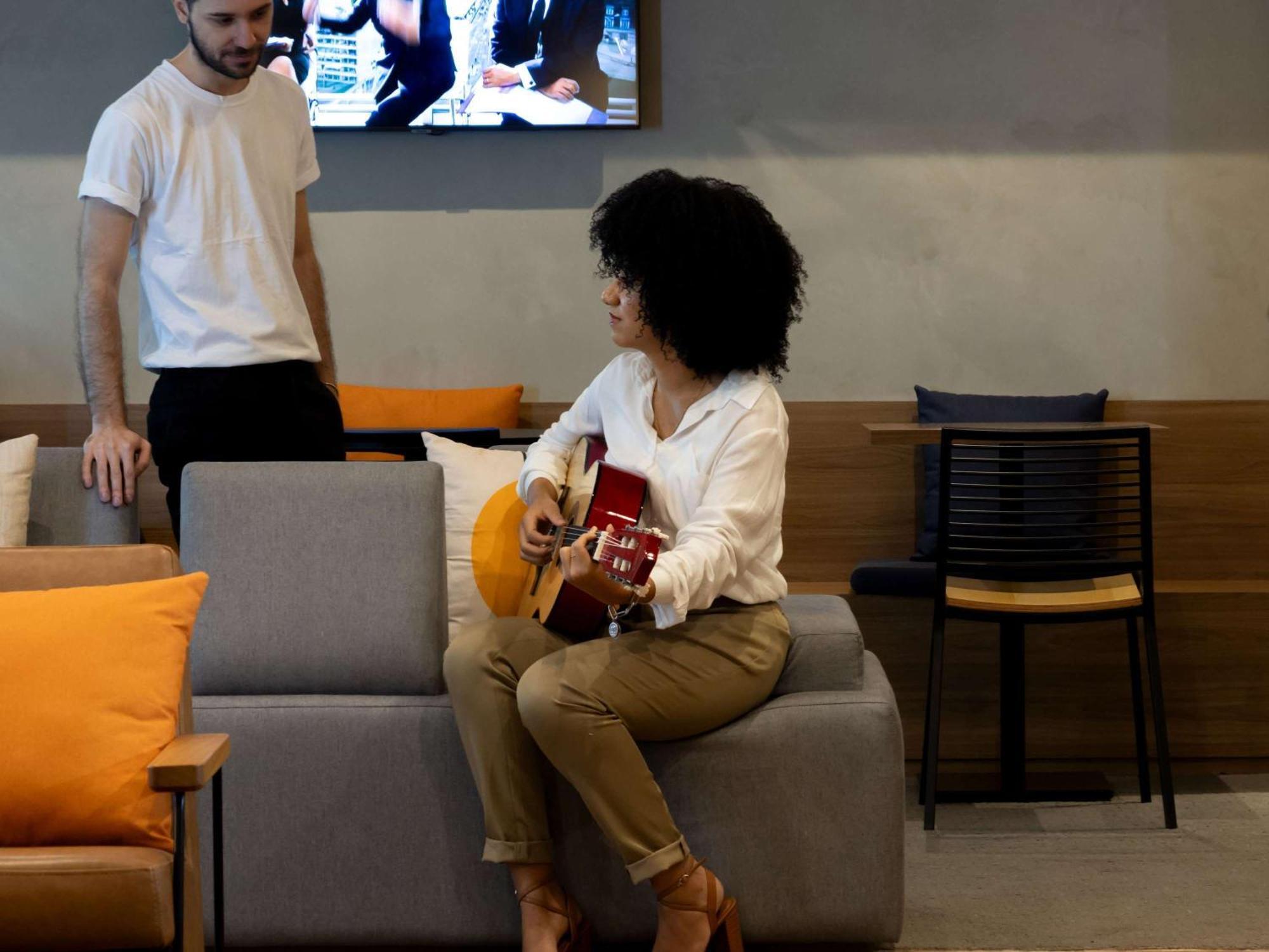 ホテル Ibis Belo Horizonte Savassi エクステリア 写真