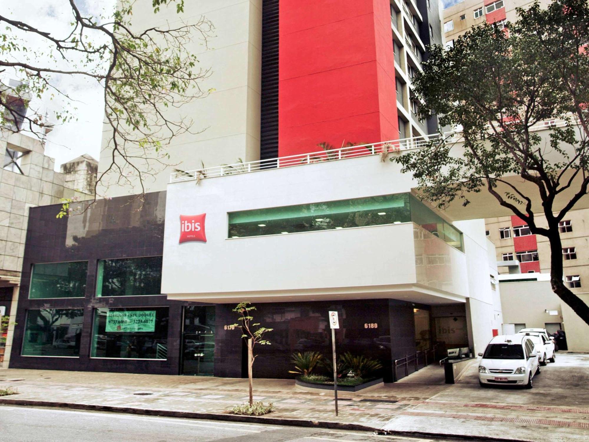 ホテル Ibis Belo Horizonte Savassi エクステリア 写真