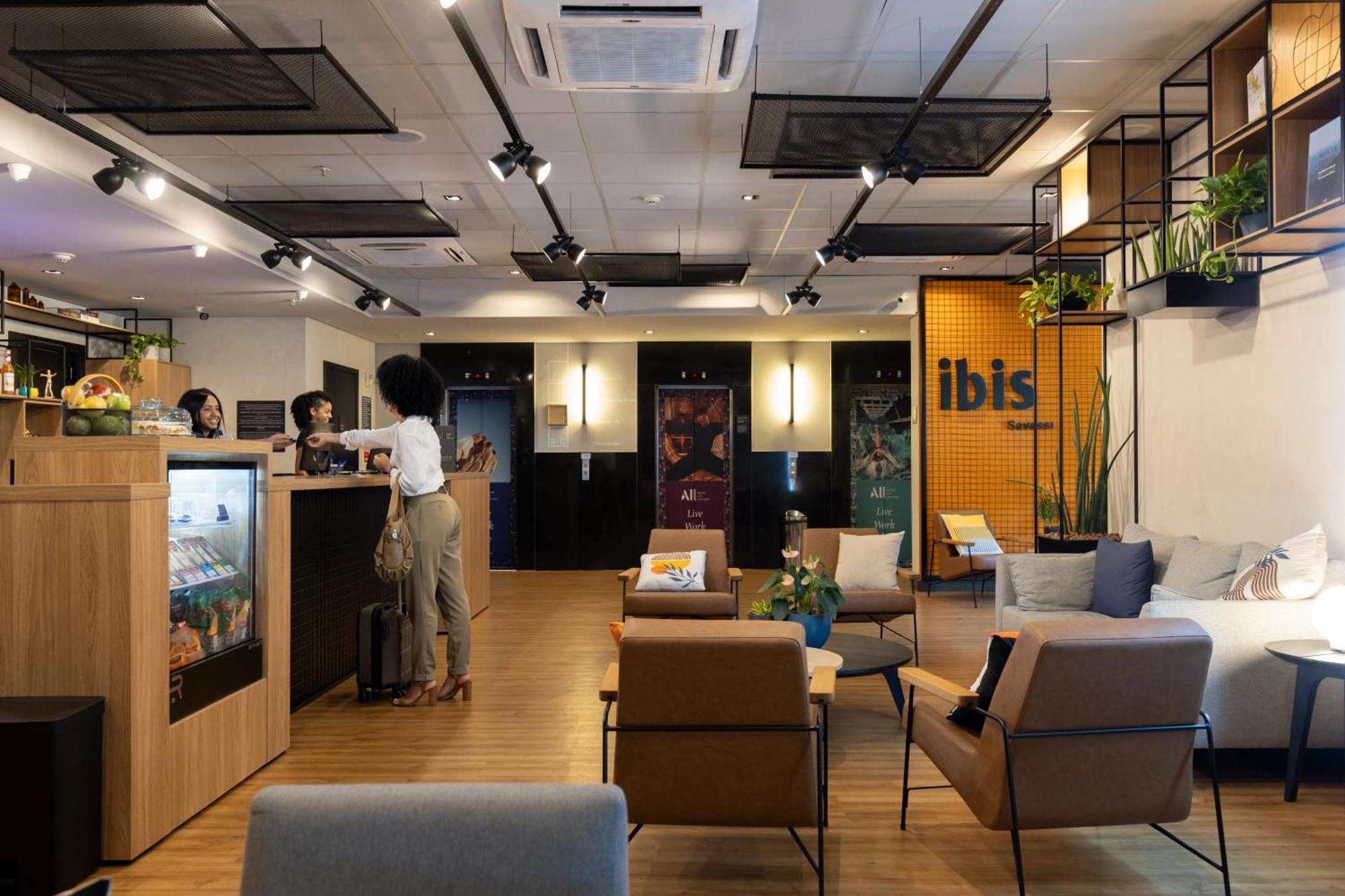 ホテル Ibis Belo Horizonte Savassi エクステリア 写真