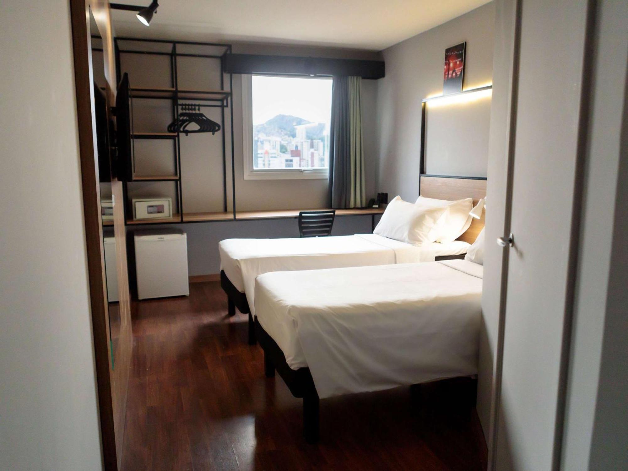 ホテル Ibis Belo Horizonte Savassi エクステリア 写真
