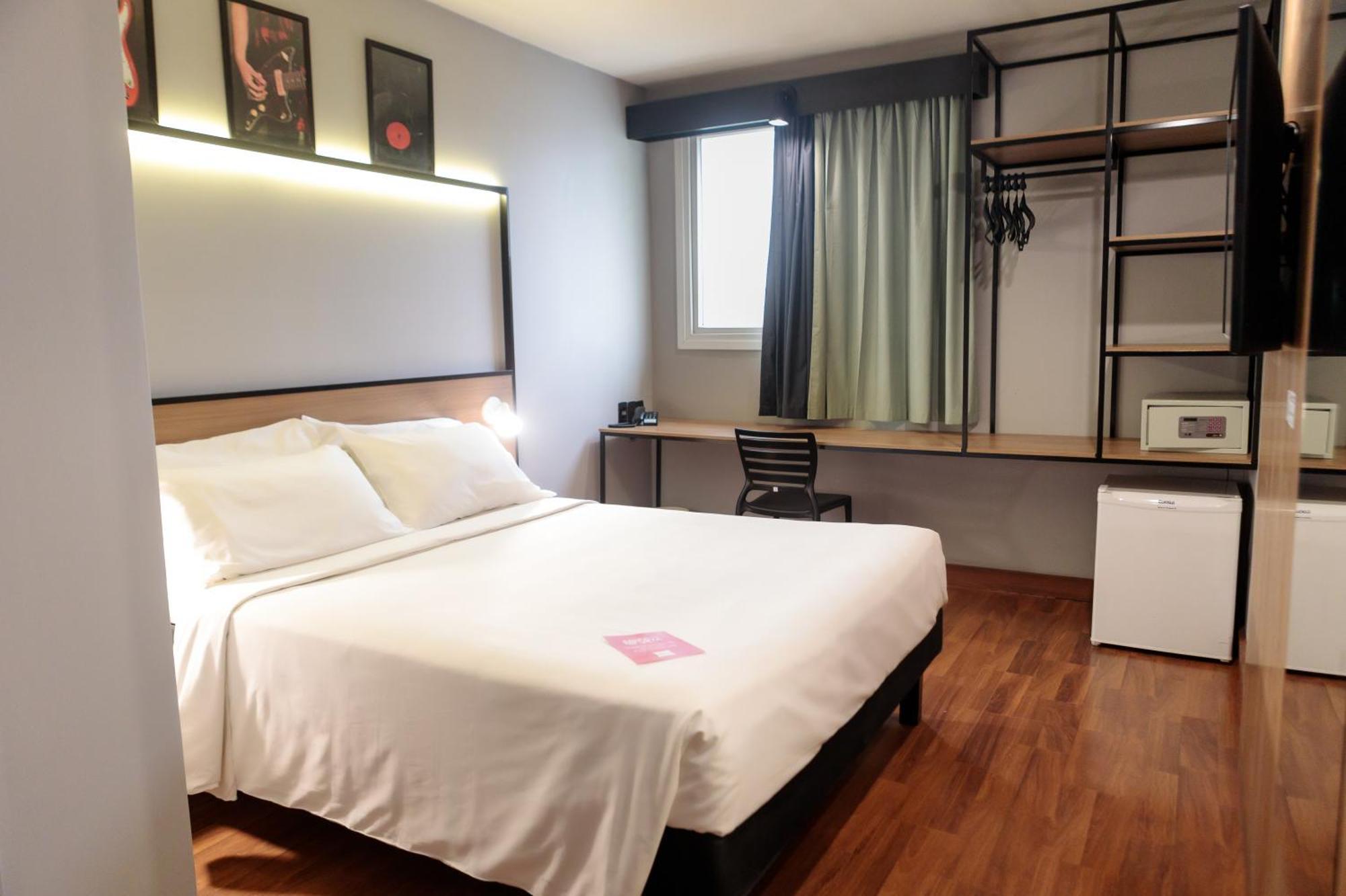 ホテル Ibis Belo Horizonte Savassi エクステリア 写真