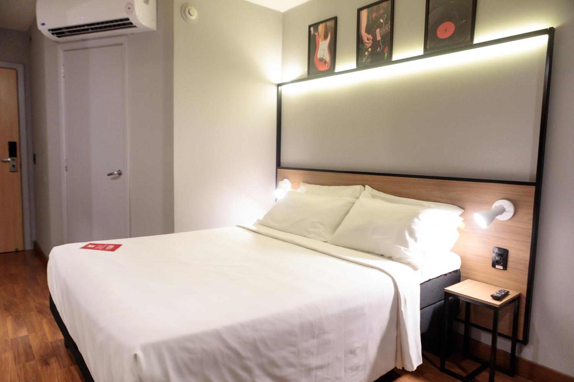 ホテル Ibis Belo Horizonte Savassi エクステリア 写真