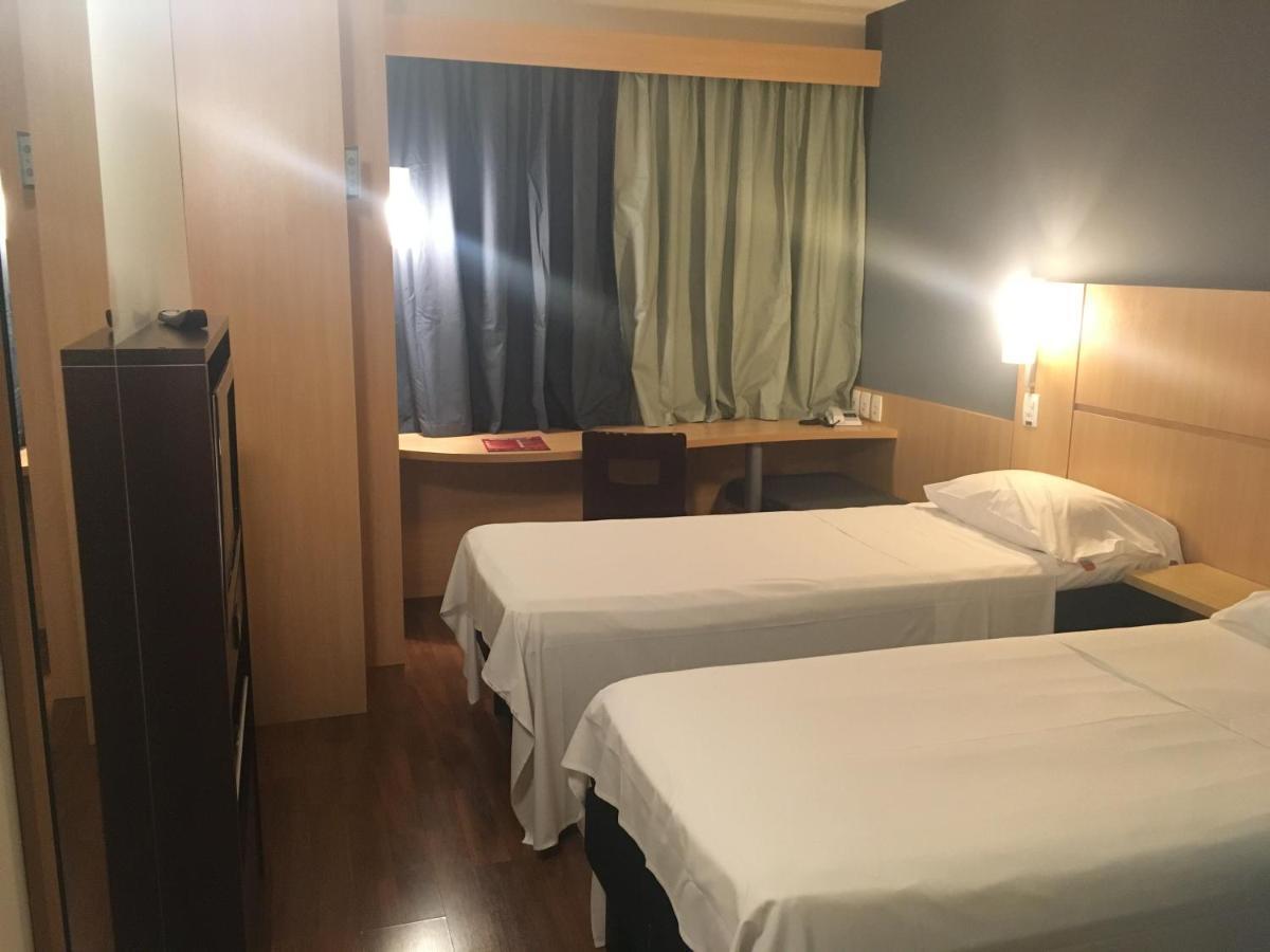 ホテル Ibis Belo Horizonte Savassi エクステリア 写真